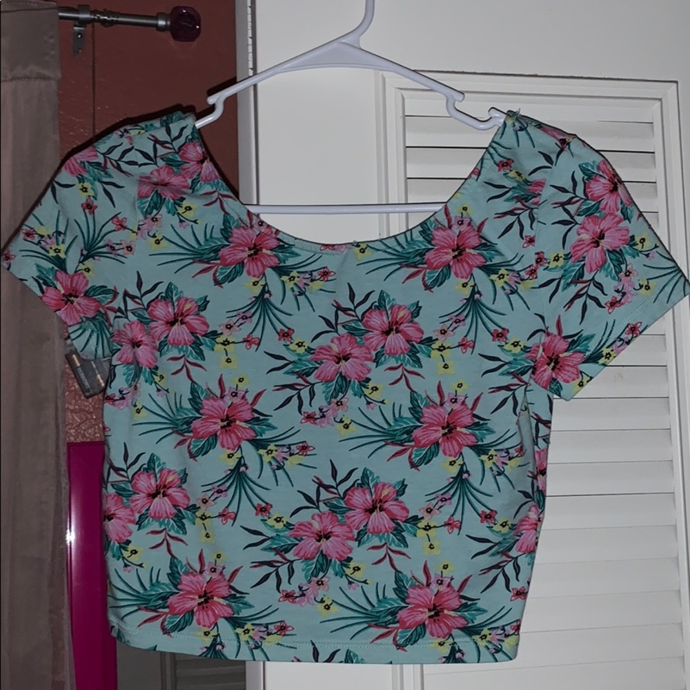 crop top